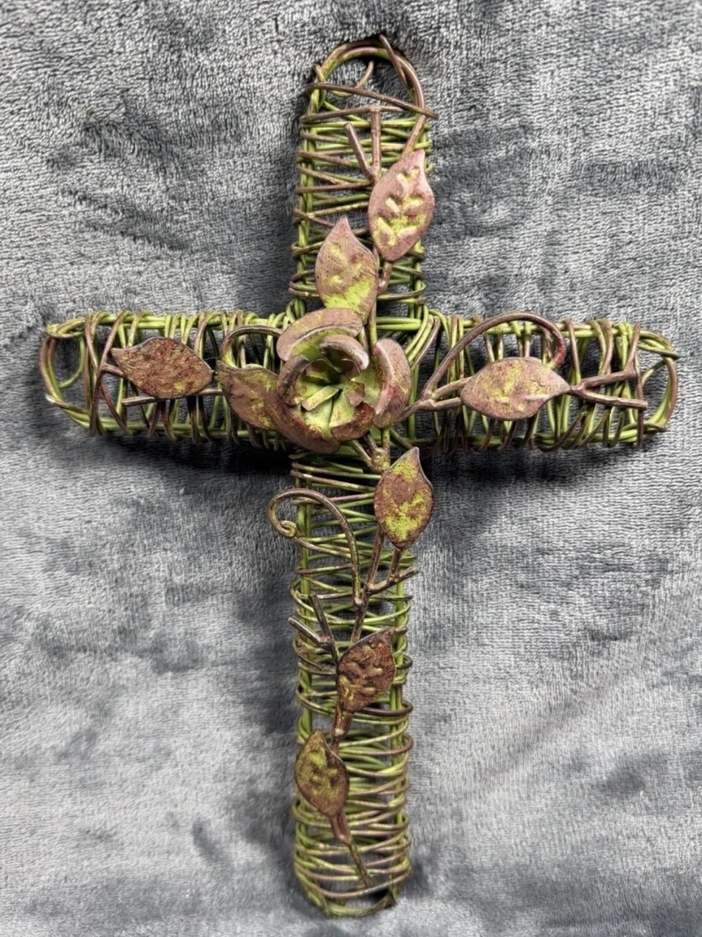 Rustic Green Woven Vine Cross Wall Decor with Leaf Accent